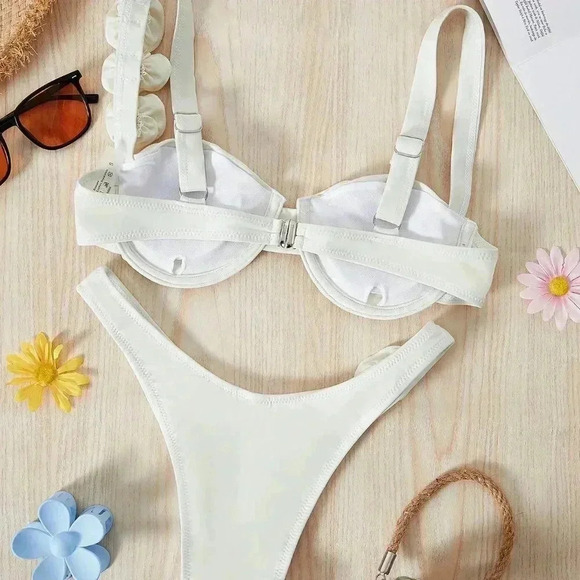 Beige Cute Women's Underwire 3d Floral Sexy Bikini Set - Picture 3 of 7
